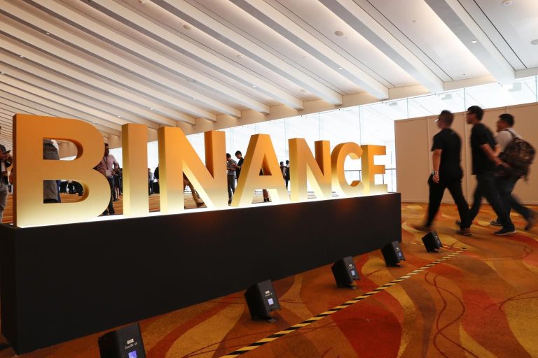 رموز الأسهم التابعة لـ Binance مهددة بخرق لقوانين الاتحاد الأوروبي المالية