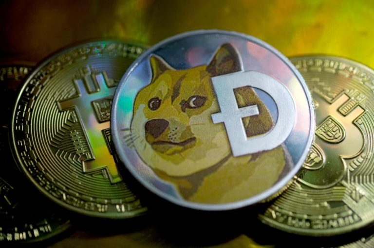 عملة دوغكوين تقود Crypto Wave إلى أعلى مستوى جديد على الإطلاق قبل إدراج Coinbase Nasdaq