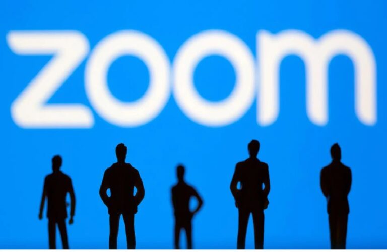 تتنبأ Zoom بإيرادات متفائلة ، وتتوقع زيادة من العمل الهجين