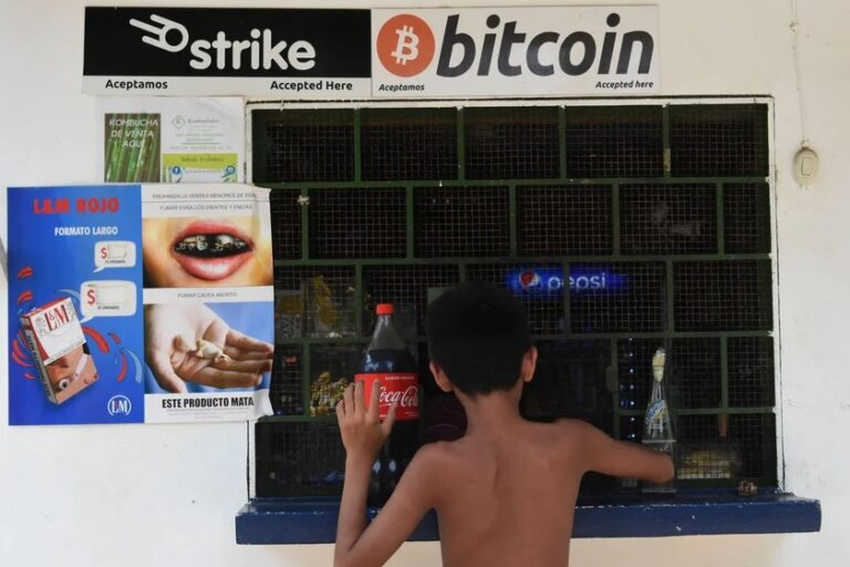 ماذا حدث عندما أصبحت قرية في السلفادور يبلغ عدد سكانها 3000 شخص “شاطئ بيتكوين”
