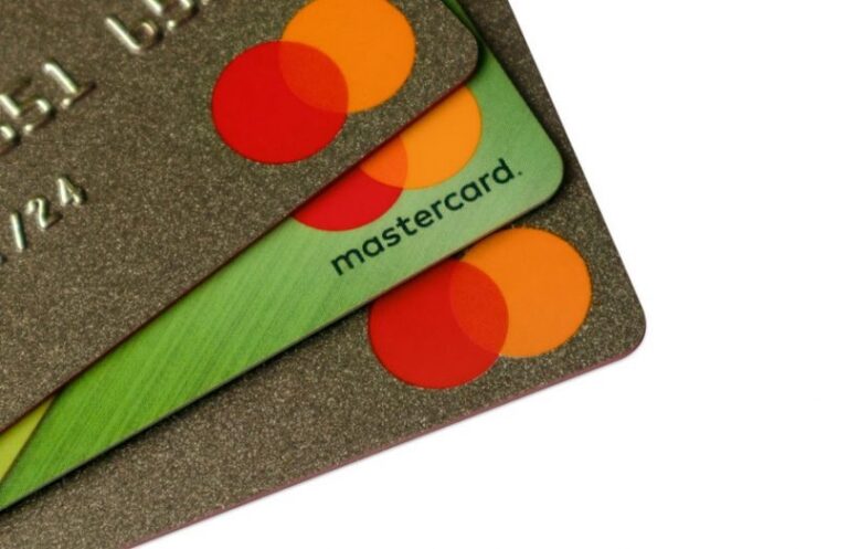 وفقًا لما قاله الرئيس التنفيذي لشركة Mastercard ، يجب أن تكون الشركة موجودة في مساحة العملات المشفرة