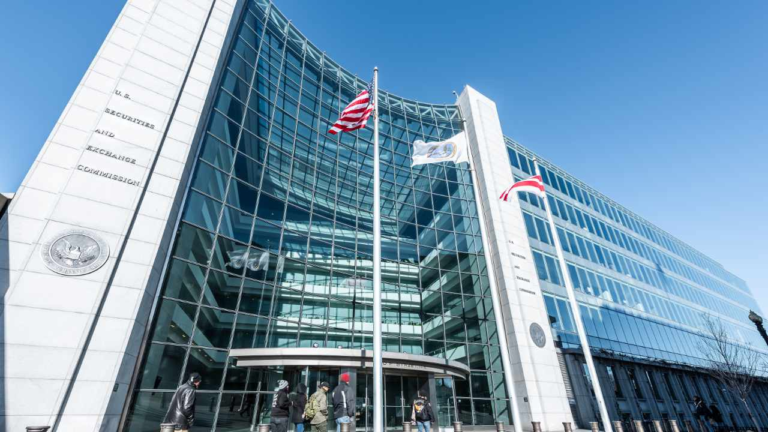 JPMorgan و Wells Fargo يطلقان صناديق البيتكوين