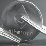 ينقسم Ethereum ثاني شبكة تشفير رائدة في العالم إلى سلسلتين