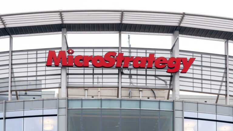 تشتري microstrategy أكثر من 5050 بيتكوين