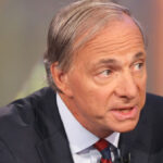 يحذر Ray Dalio من Bridgewater من أن المنظمين سيقتلون البيتكوين إذا أصبح التشفير ناجح
