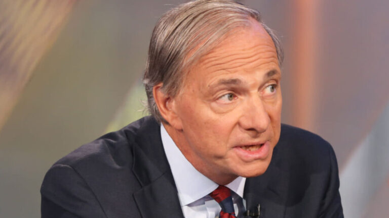 يحذر Ray Dalio من Bridgewater من أن المنظمين سيقتلون البيتكوين إذا أصبح التشفير ناجح