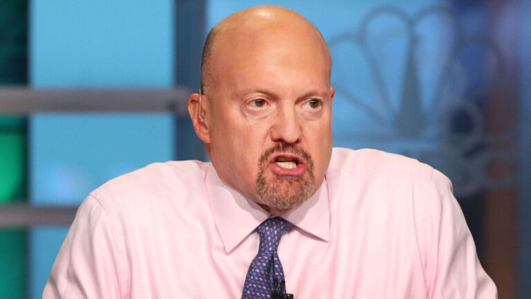 يستثمر Jim Cramer من Mad Money في التشفير لأنه يمكن أن يكون هناك ملايين من الحمقى العظماء في الخارج