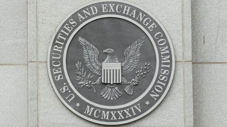 مفوض SEC: المشاريع اللامركزية الحقيقية تشكل تحدياً لتنظيم التشفير