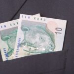 مستثمر من جنوب إفريقيا يقترح شراء حصة 51٪ في شركة Crypto