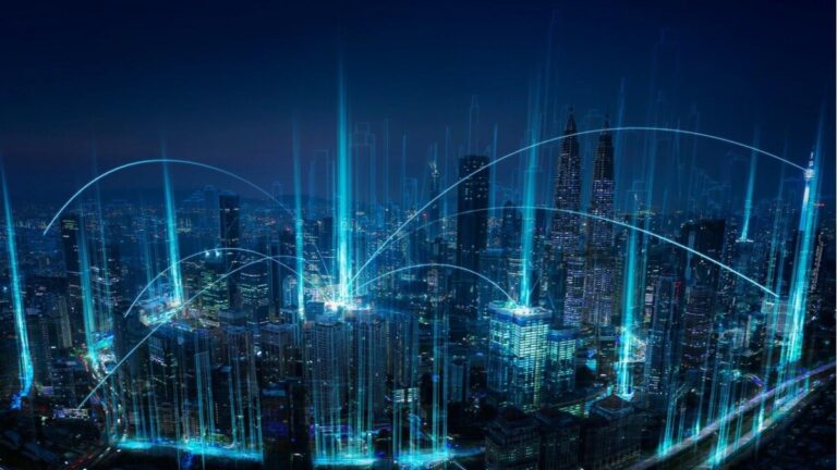 بيع قطع الأراضي الرقمية للملايين في مشاريع Metaverse