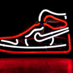 حذاء رياضي عملاق من Nike يبدو متأهباً للتعامل مع Metaverse و NFTs