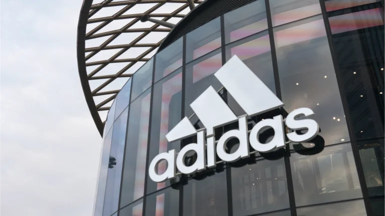 Adidas Originals NFT Compilation يدخل أفضل 50 مجموعة من حيث الحجم