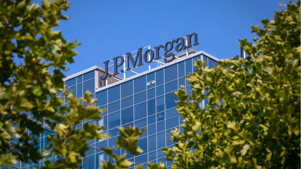 JPMorgan تخفض تقدير سعر البيتكوين إلى 38 ألف دولار وسط التقلبات