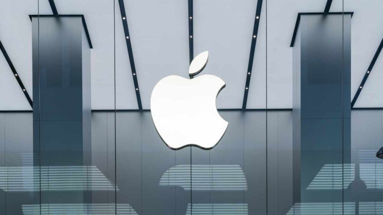 الرئيس التنفيذي لشركة Coinbase يقول إن سياسة التشفير في Apple تثير مشكلات مكافحة الاحتكار المحتملة