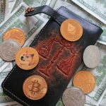 من دعوى XRP إلى لوائح التشفير: الرئيس التنفيذي لشركة Coinbase يتحدث عن رأيه