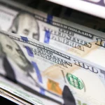 محافظ البنك المركزي الصيني السابق: الدولار الأمريكي سيبقى عملة الاحتياطي العالمي