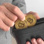 يقترح المصرفيون الروس تجريم تخزين العملات المشفرة في المحافظ غير الخاضعة للوصاية