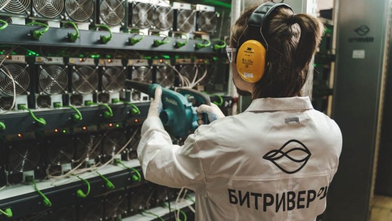 تعدين العملات المشفرة الروسي العملاق Bitriver يفكر في تحدي العقوبات الأمريكية