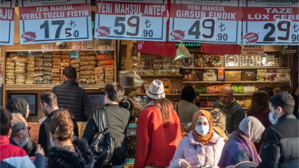 ارتفاع معدل التضخم في تركيا إلى 70٪
