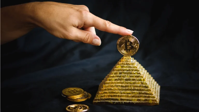 ربطت غالبية الأهرامات المالية الروسية في الربع الأول بالعملات المشفرة والمحتالون يستغلون موضوع العقوبات