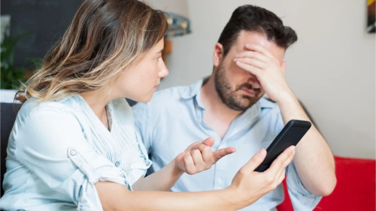 تقرير الخيانة المالية الأمريكية: قام 2 من أصل 5 من المشاركين في الاستطلاع بإخفاء مشترياتهم من العملات المشفرة