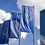 هيئة تنظيم الاتحاد الأوروبي تحذر من أن التضخم المرتفع قد يدفع المستثمرين إلى التشفير