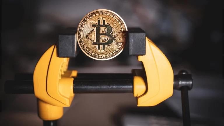 قروض تعدين البيتكوين بقيمة 4 مليارات دولار في مأزق - يقول محلل جي بي مورجان إن ضغط الأسعار ينبع من مبيعات عمال المناجم