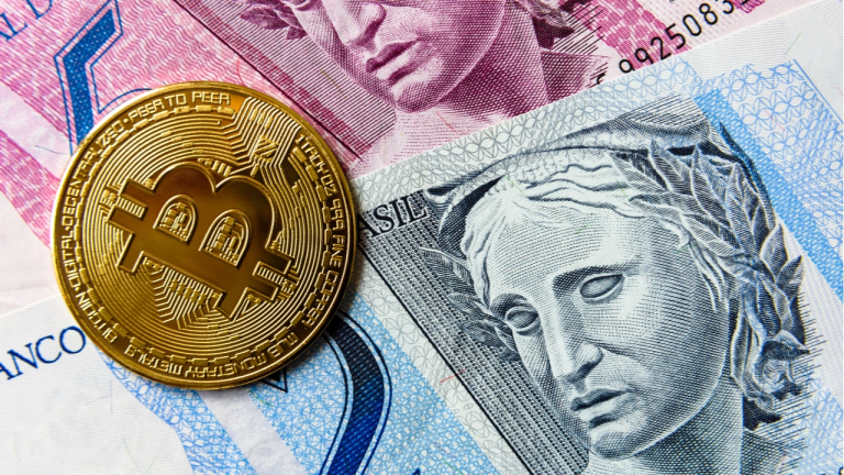 يشيد مدير البنك المركزي بعملة البيتكوين