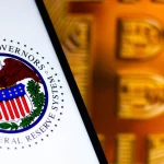 البيتكوين مرة أخرى تتخطى حاجز 19000 دولار