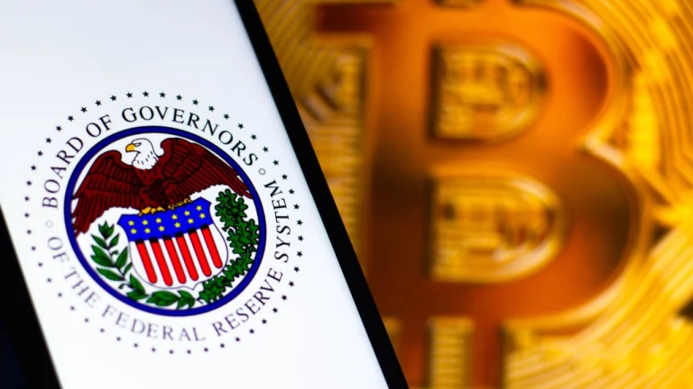 البيتكوين مرة أخرى تتخطى حاجز 19000 دولار
