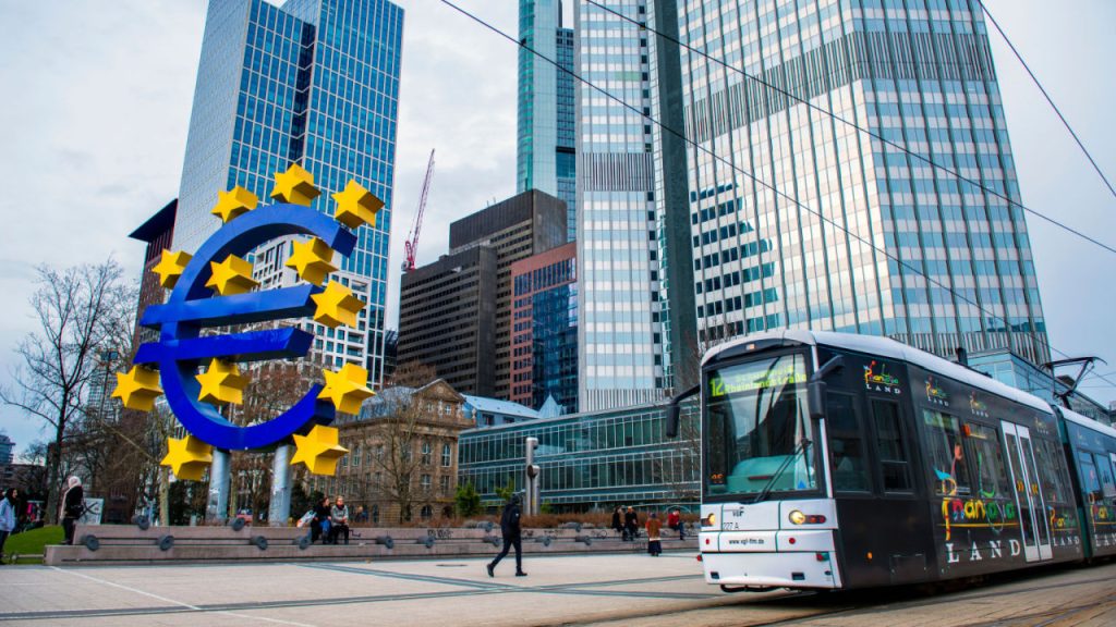 سيقرر البنك المركزي الأوروبي ما إذا كان سيصدر اليورو الرقمي