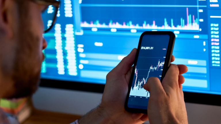 قدم الروس حسابات صرف العملات المشفرة الجاهزة وسط قيود
