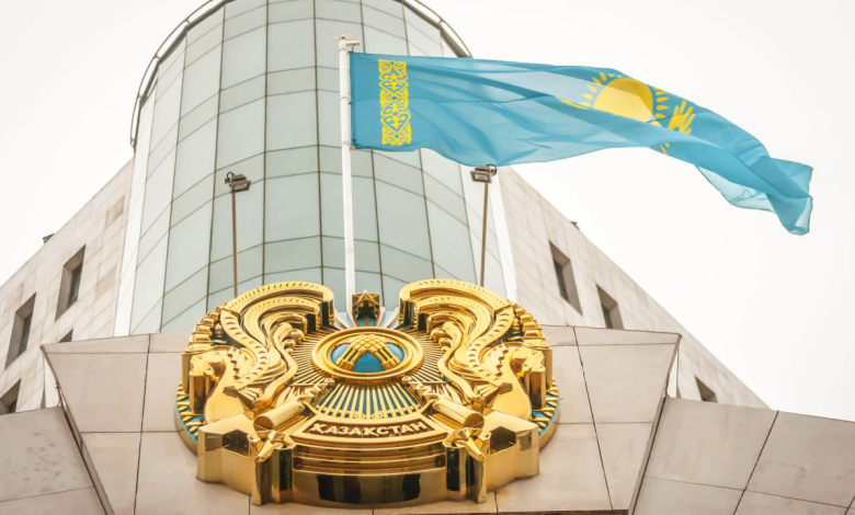 يتبنى برلمان كازاخستان قانوناً ينظم تعدين العملات الرقمية وتبادلها