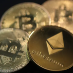 المنظمون يحذرون البنوك الأمريكية من مخاطر العملات المشفرة