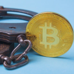 يواجه الرئيس التنفيذي للتجارة الإلكترونية مزاعم بشأن رموز LUNA