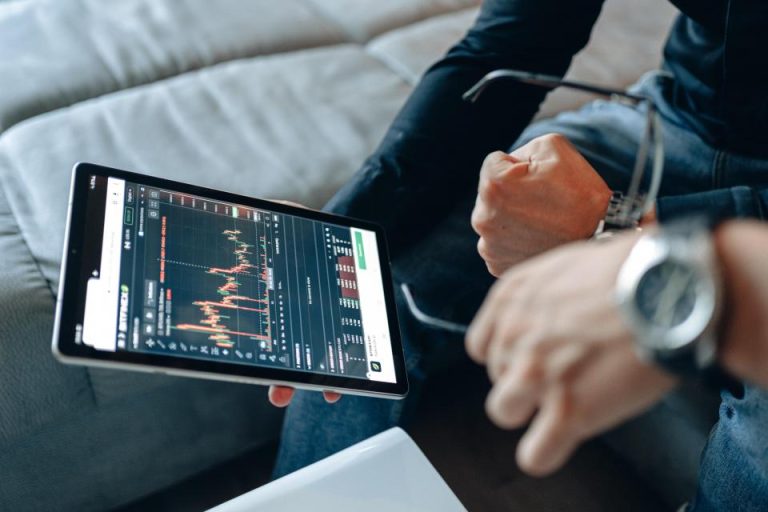 كيف يمكن للعملات المشفرة تشكيل التنمية الاقتصادية في المستقبل