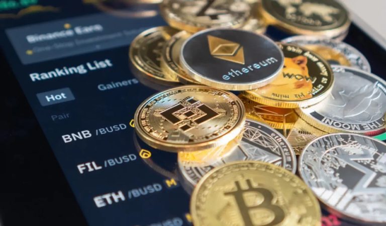 بورصة لندن تتبنى الأصول الرقمية من خلال قبول طلبات صناديق الاستثمار المتداولة للعملات المشفرة