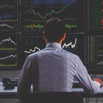 مكاتب تداول العملات خارج البورصة تواجه نقصا سريعا في البيتكوين: كايتلين لونغ