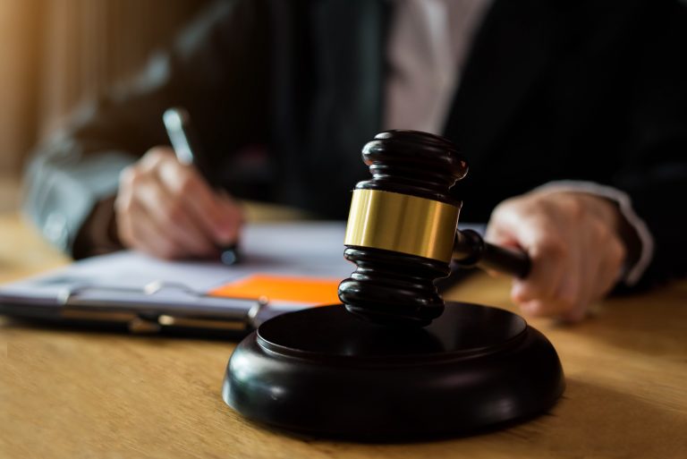 المحامي المختص في العملات المشفرة جيك تشيرفينسكي يشرح الحالة السلبية لموافقة صندوق البيتكوين الأولي في مايو