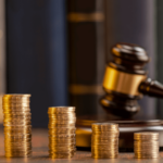 المسؤول القانوني لريبل ينتقد الSEC بسبب تنظيم العملات الرقمية وقضية XRP.