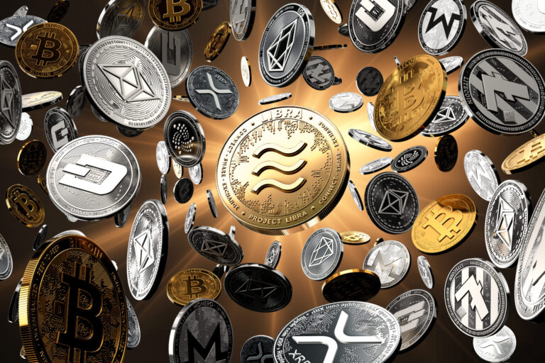 توقعات CEO ريبل بتضاعف سوق العملات المشفرة