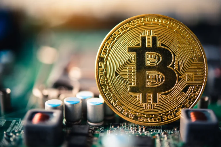 عنونة بيتكوين غير نشطة من عهد ساتوشي تستيقظ بعد 10 سنوات