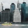 كيف تؤثر قرارات الفائدة والتضخم على أسواق العملات الرقمية؟